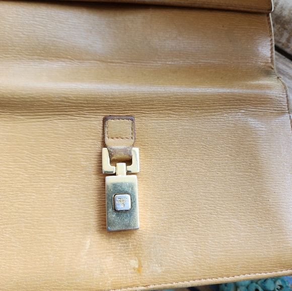 Gucci Vintage Golden Leather Wallet - Picture 4 of 9